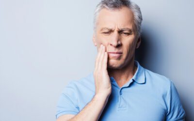 Is Dull Mouth Pain Normal? When to Wait — and When to Call a Dentist